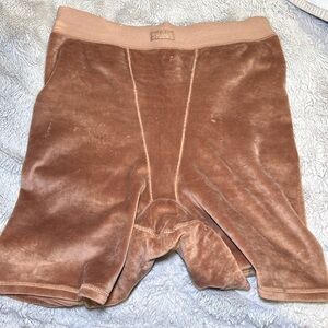 SKIMS Velour high-rise stretch velour shorts